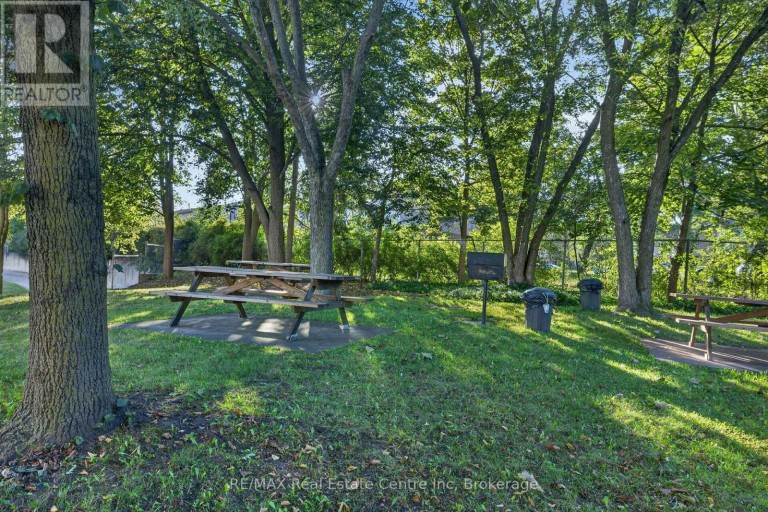 103 - 93 WESTWOOD ROAD, Guelph (Willow West/Sugarbush/West Acres), Ontario, N1H7J7