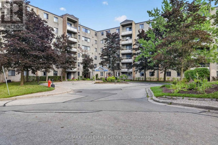 103 - 93 WESTWOOD ROAD, Guelph (Willow West/Sugarbush/West Acres), Ontario, N1H7J7