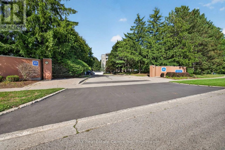 103 - 93 WESTWOOD ROAD, Guelph (Willow West/Sugarbush/West Acres), Ontario, N1H7J7