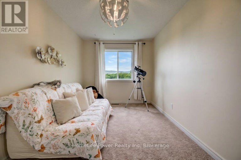 16 IRONGATE DRIVE, Brant (Paris), Ontario, N3L4G4