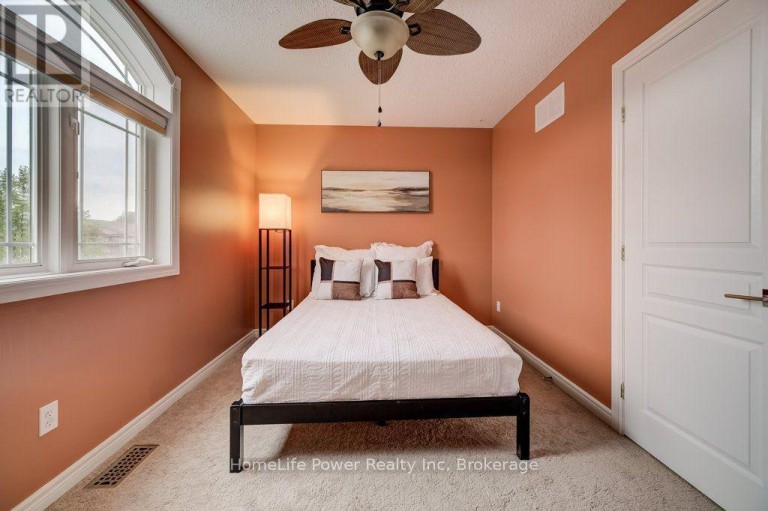 16 IRONGATE DRIVE, Brant (Paris), Ontario, N3L4G4