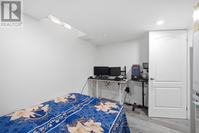 1230 REXTON DRIVE, Oshawa (Kedron), Ontario, L1L0T3