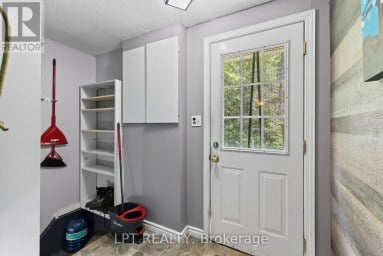 2743 LOCKHART ROAD Innisfil Ontario photo 12