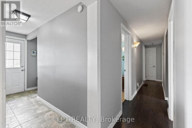 2743 LOCKHART ROAD Innisfil Ontario photo 13
