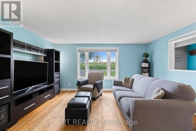 2743 LOCKHART ROAD Innisfil Ontario photo 6