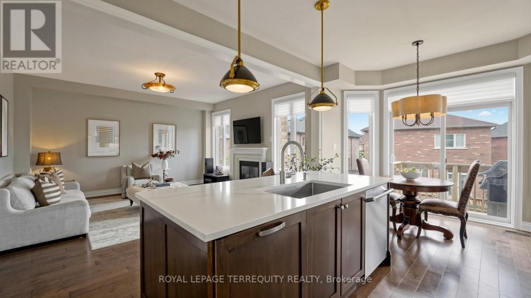 73 MANILA AVENUE, Markham (Berczy), Ontario, L6C0R7