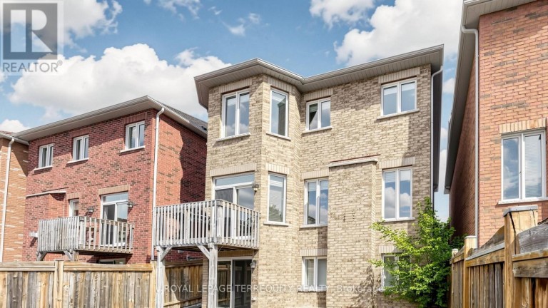 73 MANILA AVENUE, Markham (Berczy), Ontario, L6C0R7