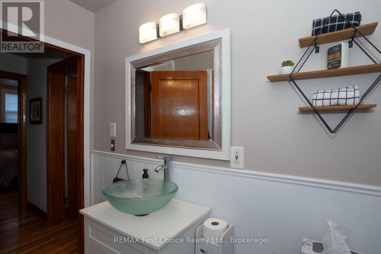 746 NORAH STREET S, Thunder Bay (Westfort), Ontario, P7E1P7