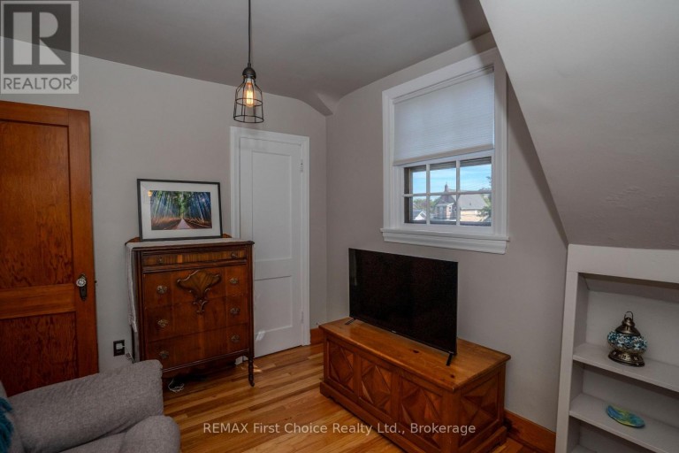 746 NORAH STREET S, Thunder Bay (Westfort), Ontario, P7E1P7