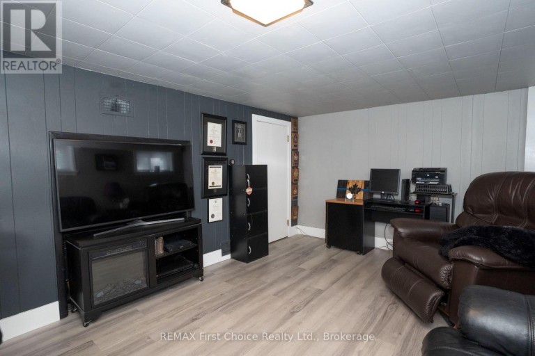 746 NORAH STREET S, Thunder Bay (Westfort), Ontario, P7E1P7