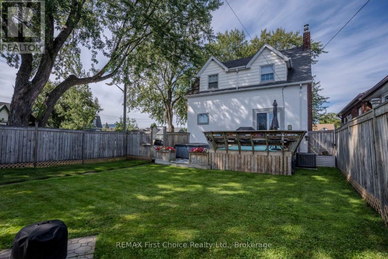 746 NORAH STREET S, Thunder Bay (Westfort), Ontario, P7E1P7