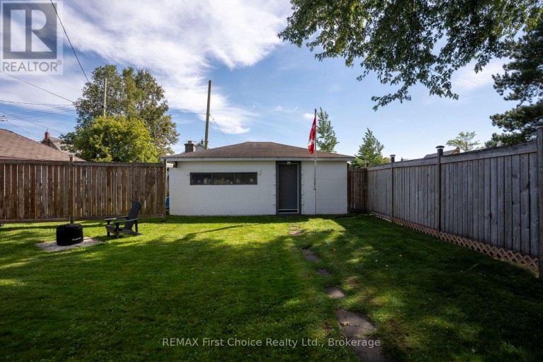 746 NORAH STREET S, Thunder Bay (Westfort), Ontario, P7E1P7