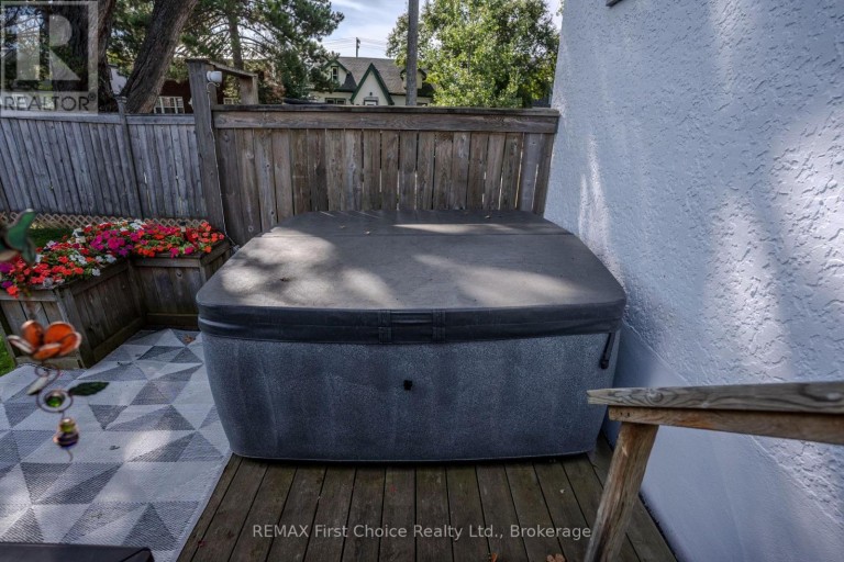 746 NORAH STREET S, Thunder Bay (Westfort), Ontario, P7E1P7