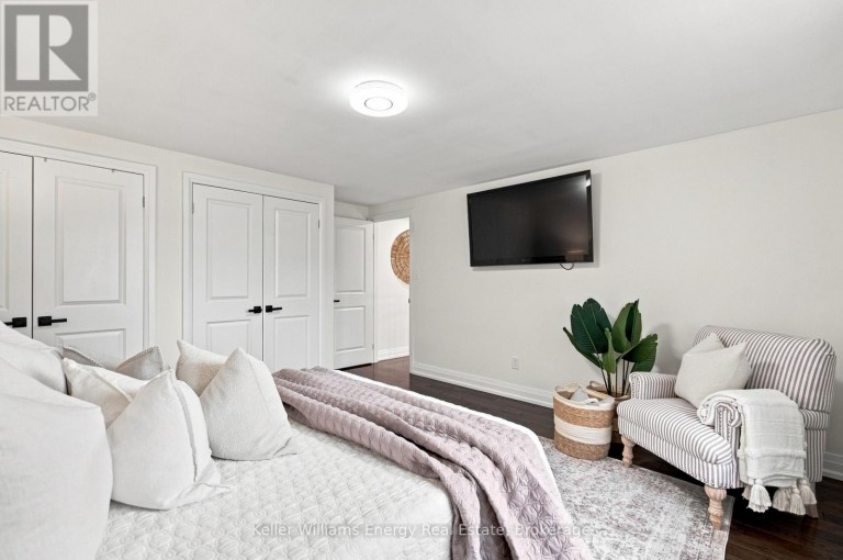 1014 PINETREE COURT, Oshawa (Eastdale), Ontario, L1K1P4