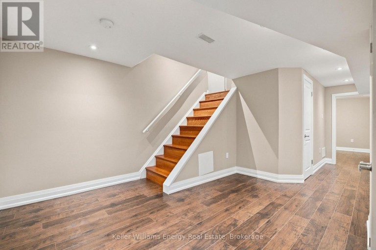 1014 PINETREE COURT, Oshawa (Eastdale), Ontario, L1K1P4