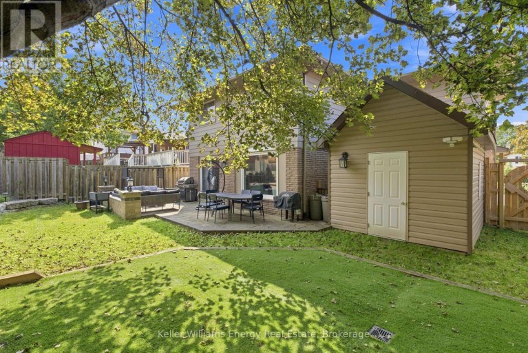 1014 PINETREE COURT, Oshawa (Eastdale), Ontario, L1K1P4