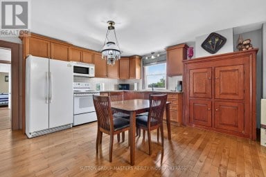 594 FRED BROWN ROAD, Loyalist (Lennox And Addington - South) Ontario