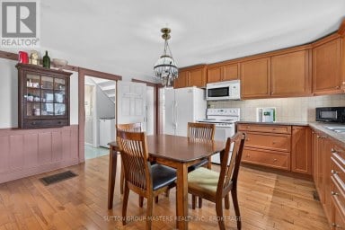 594 FRED BROWN ROAD, Loyalist (Lennox And Addington - South) Ontario