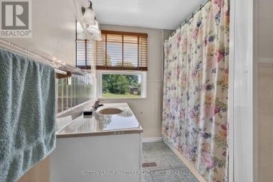 594 FRED BROWN ROAD, Loyalist (Lennox And Addington - South) Ontario