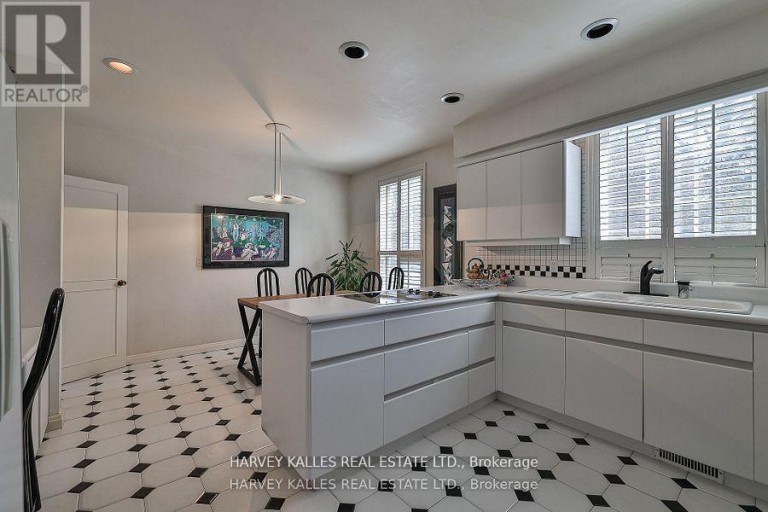 38 FIFESHIRE ROAD, Toronto (St. Andrew-Windfields), Ontario, M2L2G6