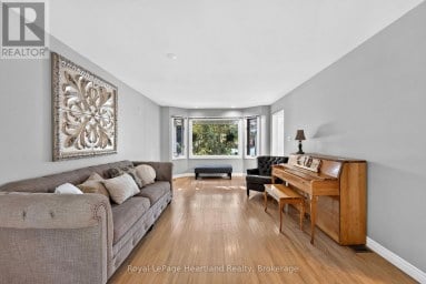 29 KAY STREET Stratford Ontario photo 8