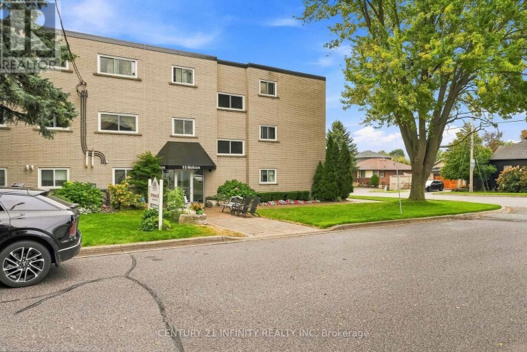 15 NELSON STREET, Clarington (Bowmanville), Ontario, L1C1C8