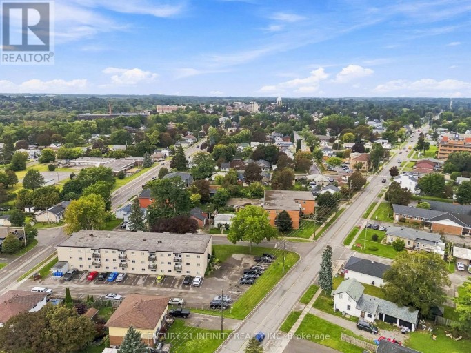 15 NELSON STREET, Clarington (Bowmanville), Ontario, L1C1C8