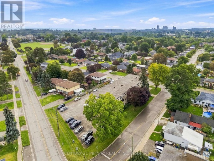 15 NELSON STREET, Clarington (Bowmanville), Ontario, L1C1C8