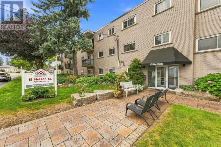 15 NELSON STREET, Clarington (Bowmanville), Ontario, L1C1C8