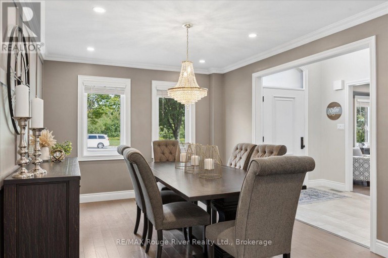 10 WINDBREAK CRESCENT, Whitby (Williamsburg), Ontario, L1P1P8