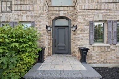 10 WINDBREAK CRESCENT Whitby (Williamsburg) Ontario photo 4