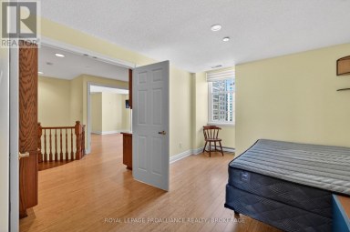 402 - 20 GORE STREET, Kingston (Central City East) Ontario