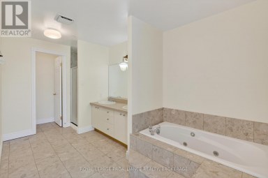 402 - 20 GORE STREET, Kingston (Central City East) Ontario