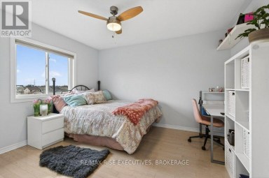 1543 PROVIDENCE CRESCENT, Kingston (City Northwest) Ontario