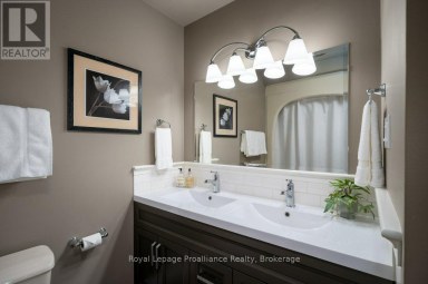 2355 COUNTY RD 3 Prince Edward County (Ameliasburg Ward) Ontario photo 28