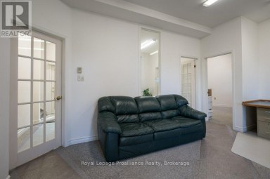 2355 COUNTY RD 3 Prince Edward County (Ameliasburg Ward) Ontario photo 36