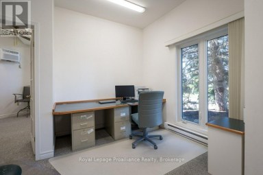 2355 COUNTY RD 3 Prince Edward County (Ameliasburg Ward) Ontario photo 37