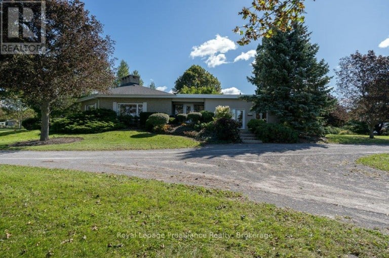 2355 COUNTY RD 3, Prince Edward County (Ameliasburg Ward), Ontario, K0K1L0