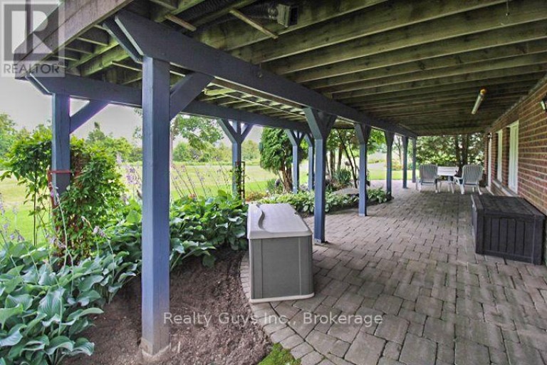 16 CRESCENT MOON LANE, Kawartha Lakes (Mariposa), Ontario, L0C1G0