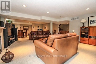 16 CRESCENT MOON LANE Kawartha Lakes (Mariposa) Ontario photo 43