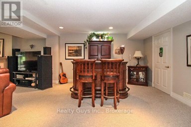 16 CRESCENT MOON LANE Kawartha Lakes (Mariposa) Ontario photo 45