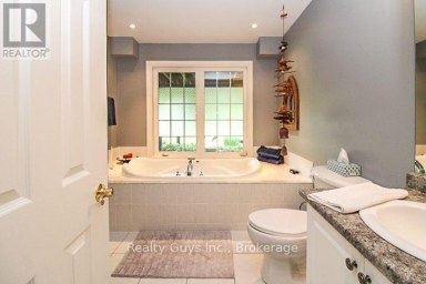 16 CRESCENT MOON LANE Kawartha Lakes (Mariposa) Ontario photo 48