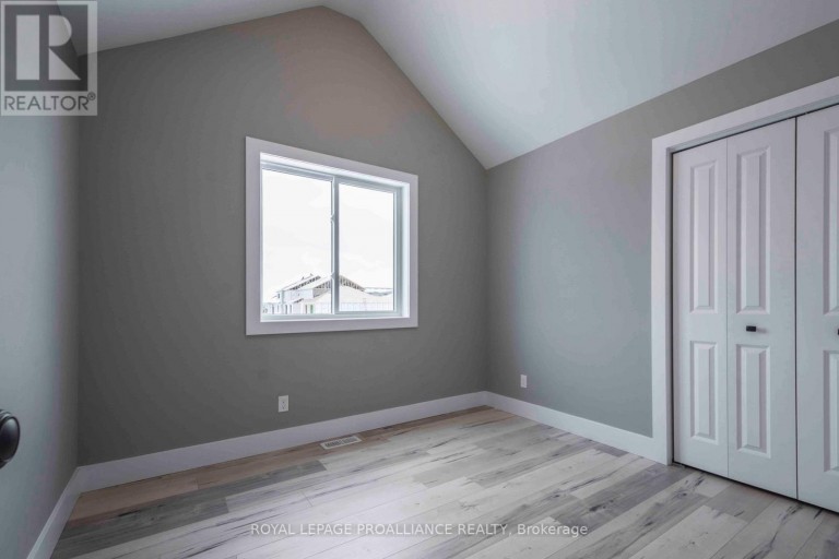 117 FARRINGTON CRESCENT, Prince Edward County (Picton Ward), Ontario, K0K2T0