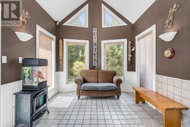 23 DURHAM STREET Newbury Ontario photo 8