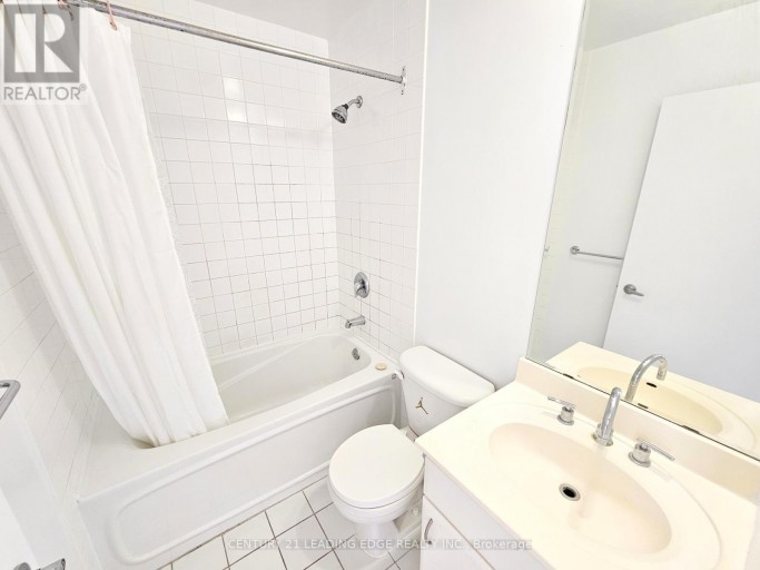TH120 - 38 LEE CENTRE DRIVE, Toronto (Woburn), Ontario, M1H3J7