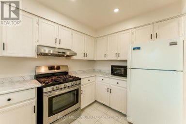 117 ROSE STREET Barrie (Wellington) Ontario photo 9