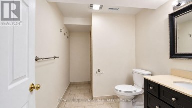 146 SANDRINGHAM DRIVE Barrie (Innis-Shore) Ontario photo 26