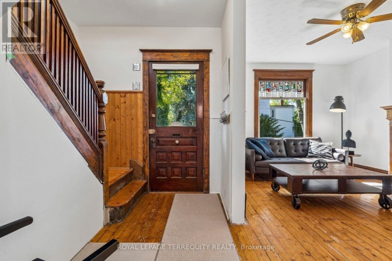 2 WRIGHT AVENUE, Toronto (Roncesvalles), Ontario, M6R1K8