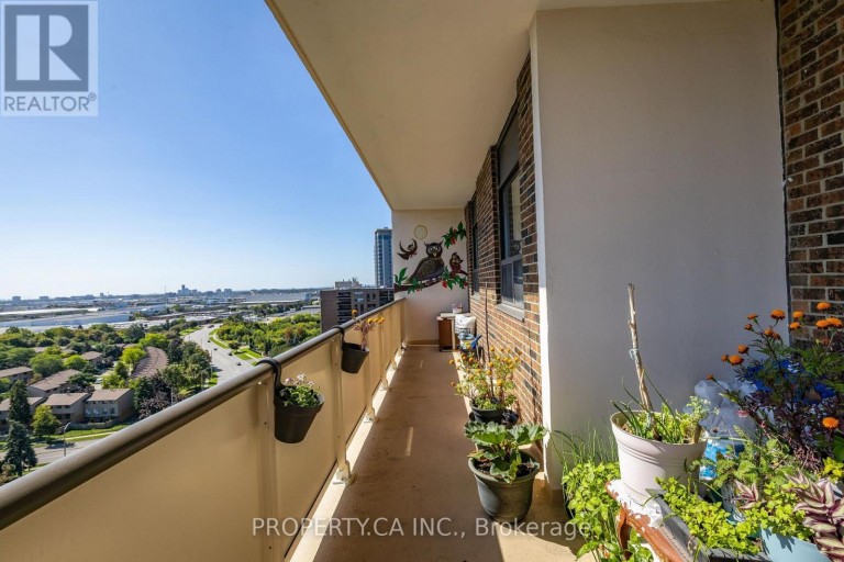 1610 - 3 LISA STREET, Brampton (Queen Street Corridor), Ontario, L6T4A2