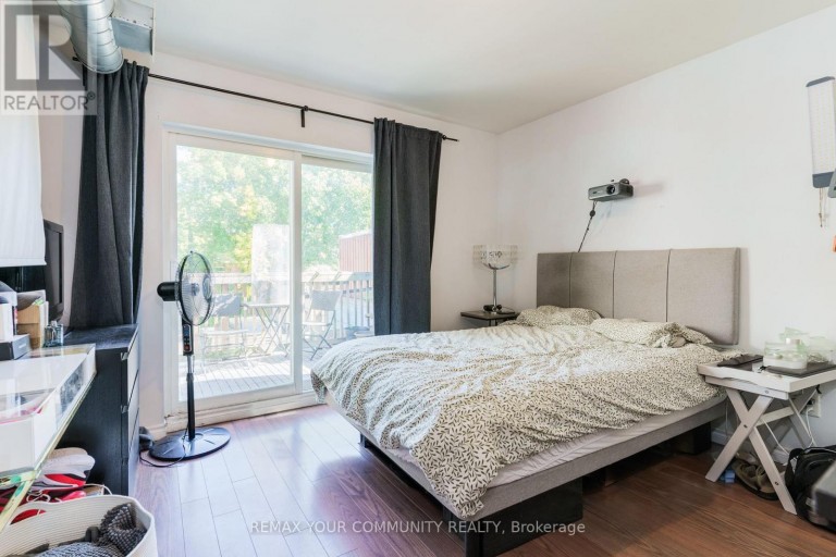 359 RONCESVALLES AVENUE, Toronto (Roncesvalles), Ontario, M6R2M8